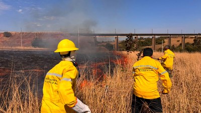 Araguari recebe mais de R$ 50 mil em equipamentos para combate a incêndios florestais