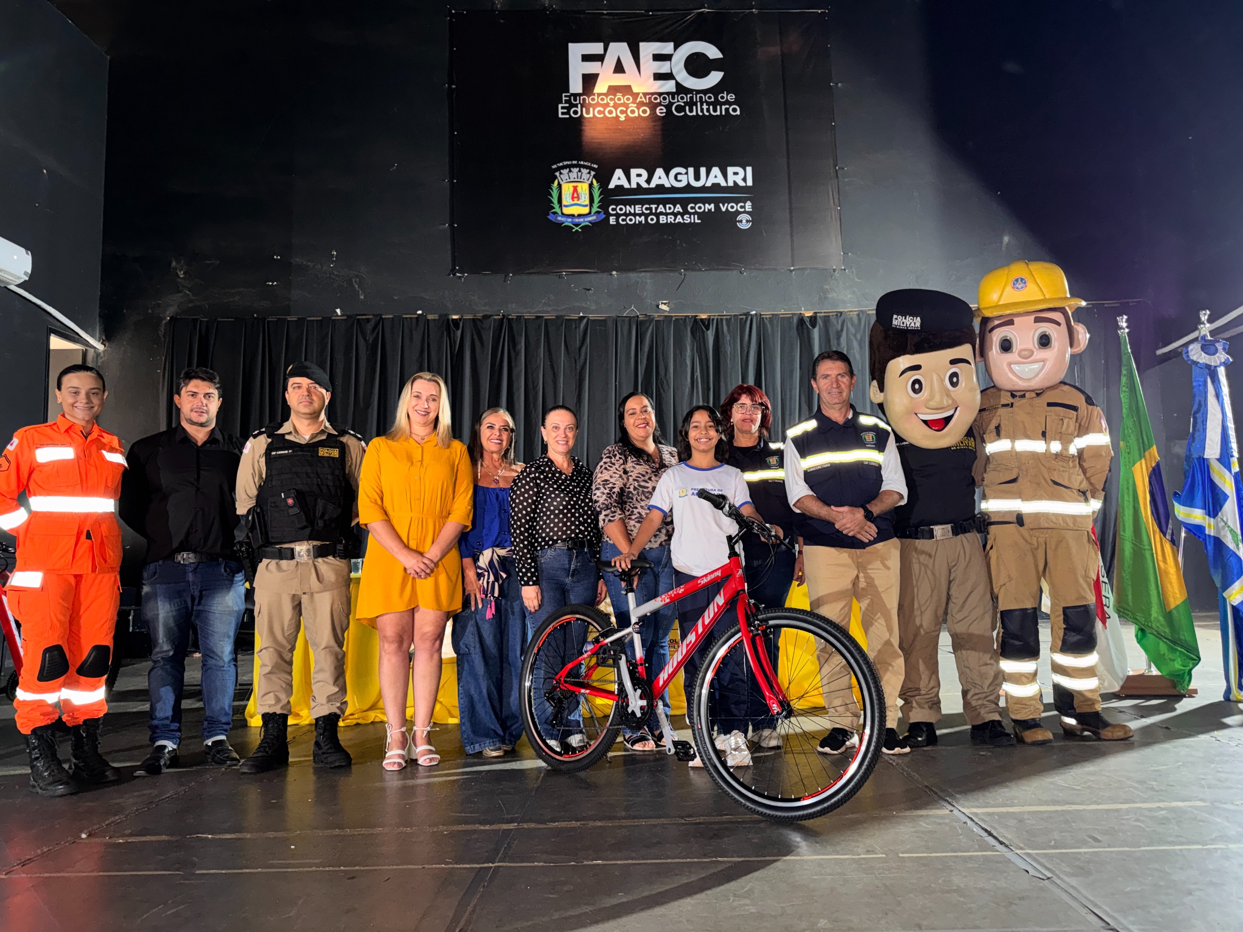 Prefeitura de Araguari encerra ações do Maio Amarelo com premiação do Concurso Poetizando o Trânsito 2026