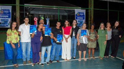 Prefeitura de Araguari entrega oito títulos de regularização fundiária no Parque dos Verdes